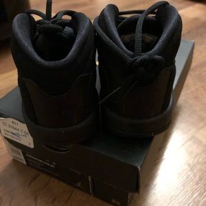 Jordan Shoes - Jordan Deluxe BT all black sz 6. Brand new w box Jordan Shoes - Jordan Deluxe BT all black sz 6. Brand new w box